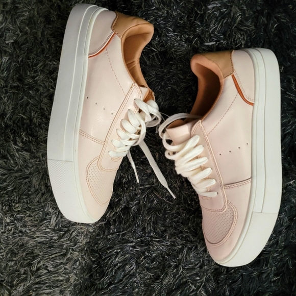 American Eagle sneakers - Picture 3 of 5